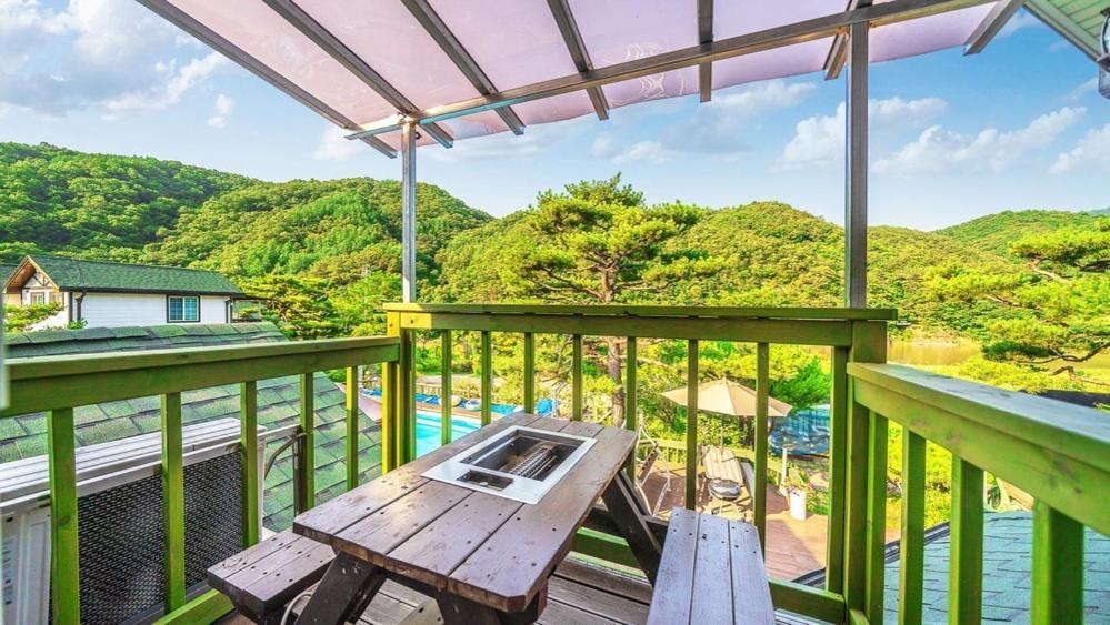 Tasha'S Garden Pet Friendly Pension Hongcheon Εξωτερικό φωτογραφία